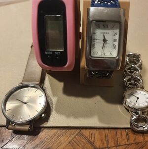 Lot Of 4 Women's Watches As-is For Parts Or Repair